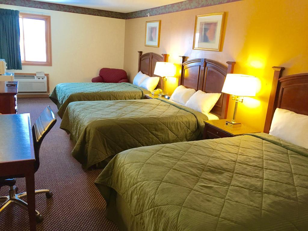 Executive Inn And Suites Waukegan Room photo